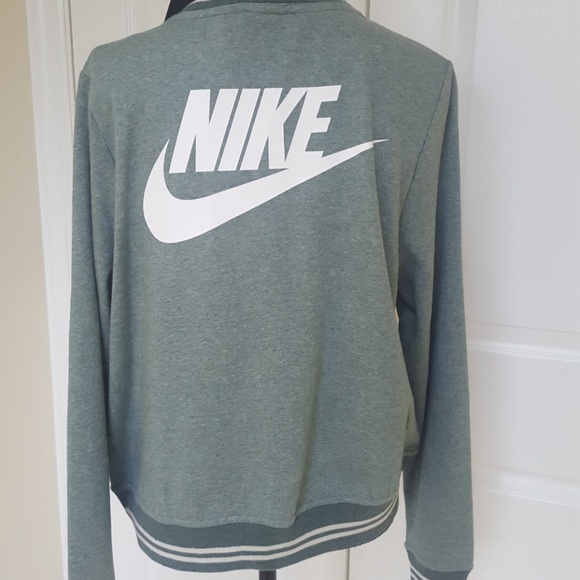 Nike zip up jacket - Picture 3 of 6
